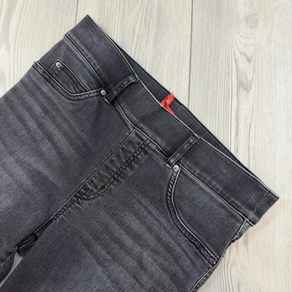 SPANX VINTAGE BLACK Wash STRAIGHT Leg pull-on Ankle Jeans #20355R Medium - Picture 4 of 10